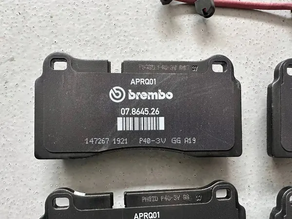 Achterremblokken Lamborghini HURACAN 4S0698451J image 3