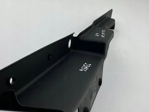 Volvo XC40 Capa cinto dianteiro OEM 32131857 image 6