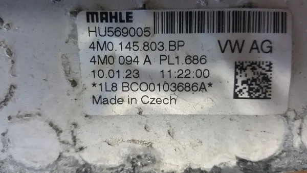 OEM 4M0145803BP välijäähdytin Porsche Cayennessa image 5