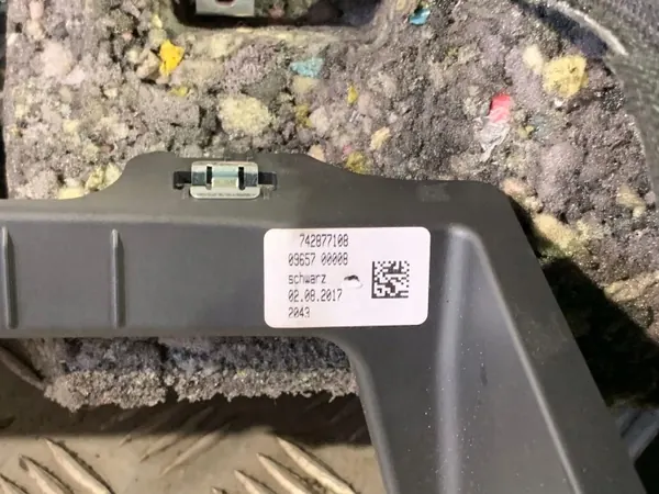 BMW 7 G11 G12 Kofferraum-Hinterablage OEM 8064912 image 5