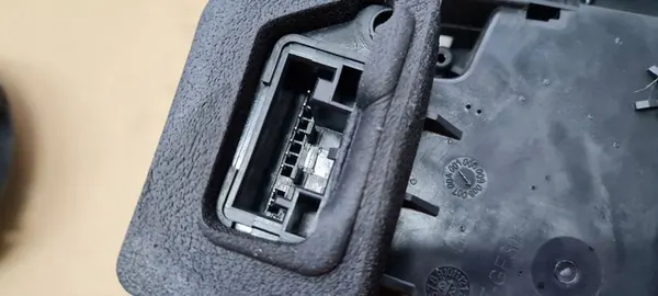 Audi Q8 2023 Linke Hintertürschloss image 10