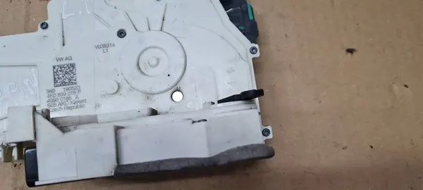 Audi Q8 2023 Linke Hintertürschloss image 4