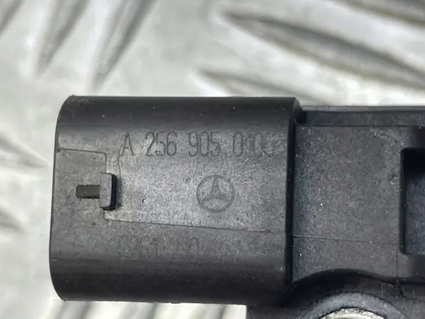 Sensor posición cigüeñal Mercedes OEM A2569050100 image 7