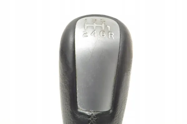 Volvo V50 2.4 D5 Växelspak OEM 31259288 image 10
