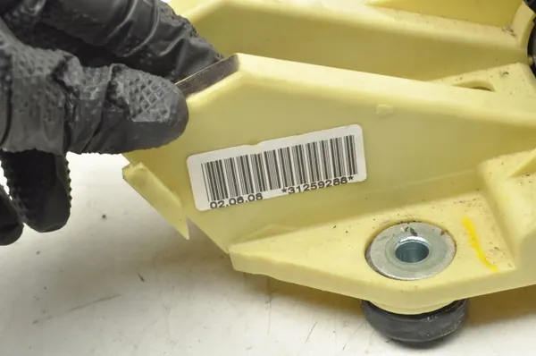 Volvo V50 2.4 D5 Växelspak OEM 31259288 image 4