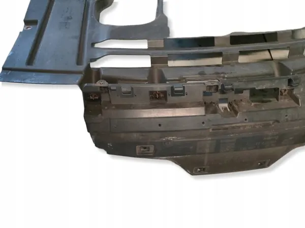 Cache sous caisse BMW F30 d'occasion image 5
