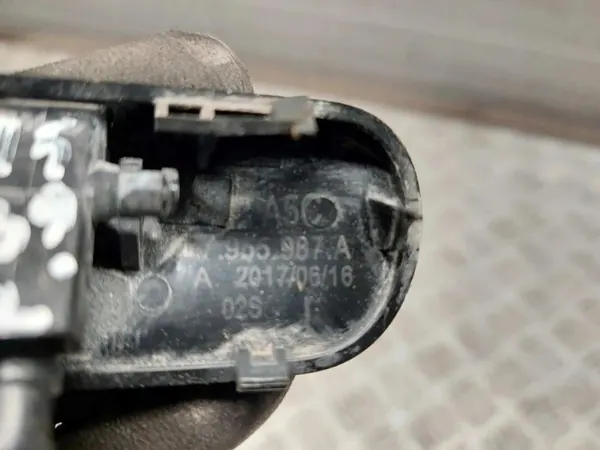 Buses de lave-glace Audi A5 2018- OEM 8W7955987A image 4
