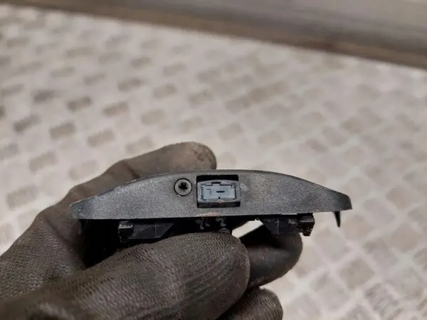 Buses de lave-glace Audi A5 2018- OEM 8W7955987A image 5