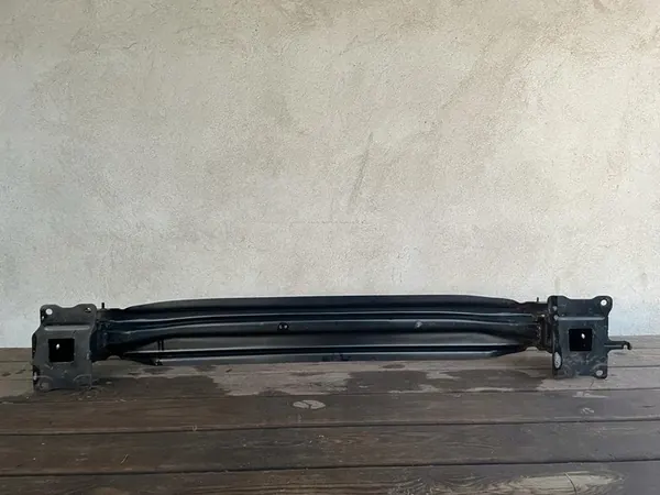 VW Polo IV 9N HB 01-05 Takapuskurautakappale OEM image 4