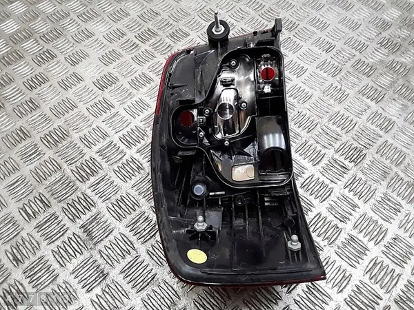 Luz trasera Audi A3 2012 8p3945096c image 7
