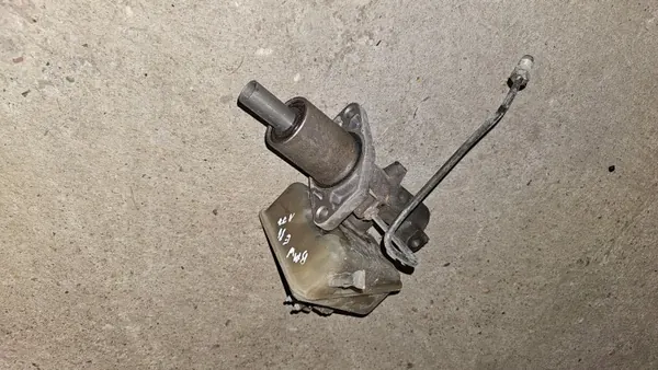 Bremskraftverstärker-Behälter OEM 123 mit Pumpe BMW E34 image 2