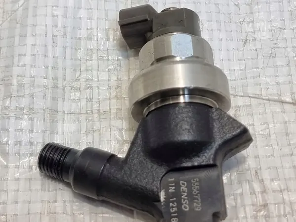 Inyector OEM 55567729 para Opel Astra J Mokka Meriva B image 5