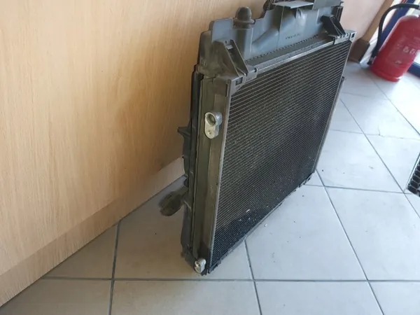 Toyota IQ 1.4 D4D Radiator & Ventilator OEM image 3