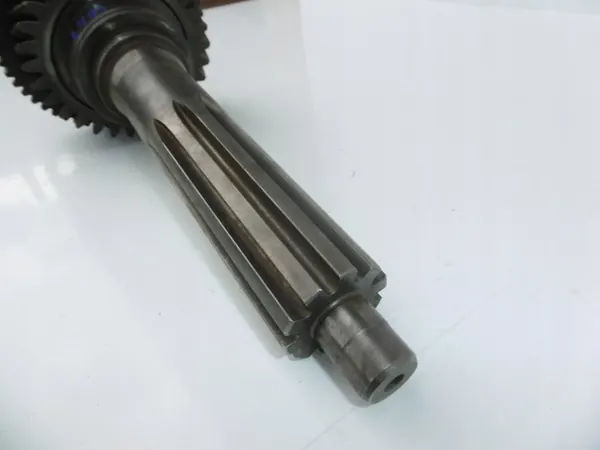 Arbre d'embrayage ZF 16S OEM 1316302085 - Occasion image 6