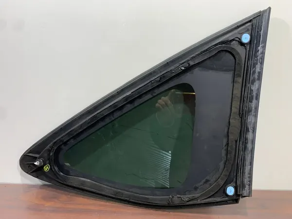 Honda Takaikkuna OEM E6 43R-00048 - Käytetty image 6
