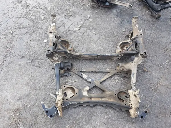 Audi A8 S8 D4 Framhjulsram OEM 4H0399345L image 2