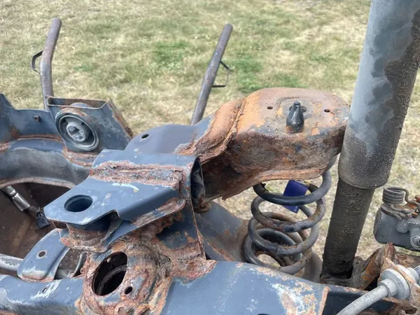 VOLVO S40 II V50 2.5 T AWD Rear Suspension image 9