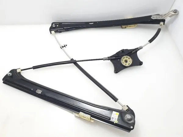 VW Tiguan 2016 Vänster framdörr fönsterregulator OEM 5NA837461 image 3