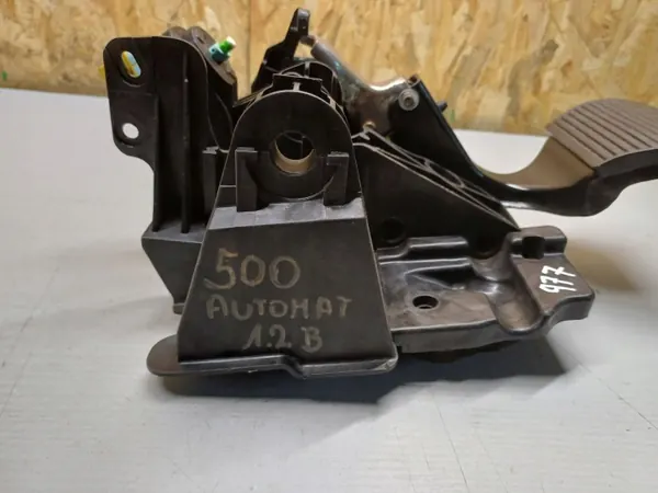 Pédale de frein OEM BHZ2137 pour Fiat 500 C 1.2 image 3
