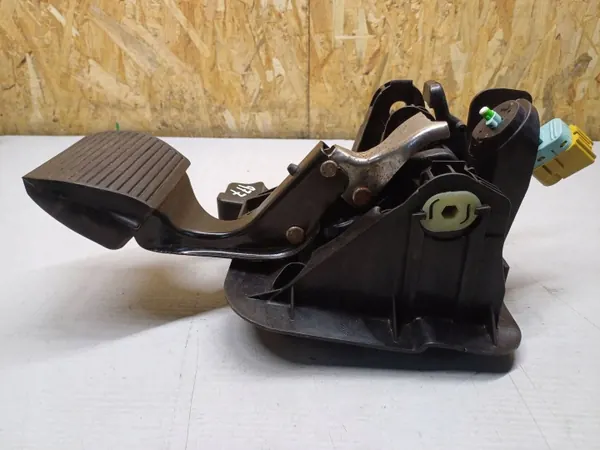 Pédale de frein OEM BHZ2137 pour Fiat 500 C 1.2 image 5