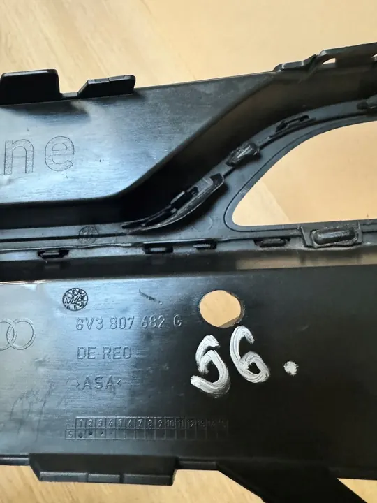 AUDI A3 8V S-LINE Rejilla de Parachoques Derecho 8V3807682G image 4