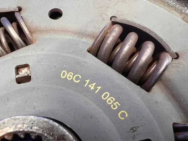 AUDI A6 C6 3.2 FSI Volante 06C141065C image 3