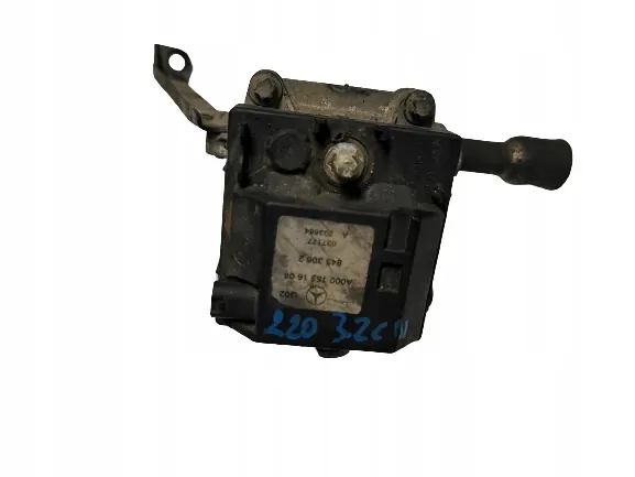 Mercedes vedenlämmitin OEM A0001591604 CDI image 2