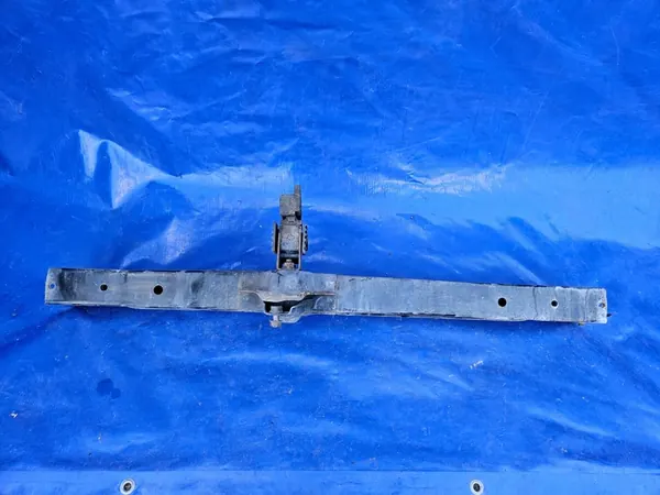 TOYOTA AURIS I LIFT 09-12 1.8 HYBRID SUPPORT MOTEUR image 2