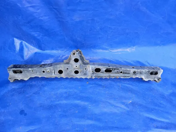 TOYOTA AURIS I LIFT 09-12 1.8 HYBRID SUPPORT MOTEUR image 3