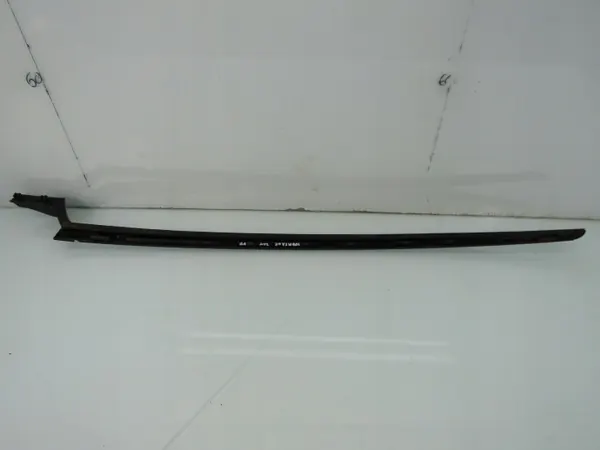 Kia Sportage V 24R Etu Oikea Pyyhin OEM image 4
