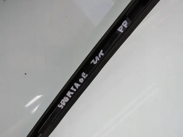Kia Sportage V 24R Etu Oikea Pyyhin OEM image 8