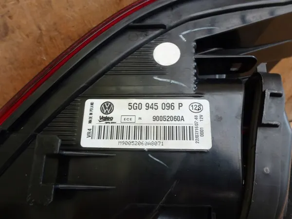 Luz trasera derecha VW Golf VII HB image 5