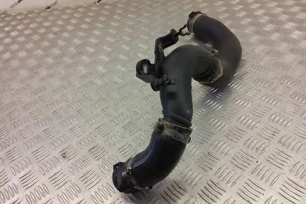 Tubo intercooler RENAULT CAPTUR 0.9L benzina OEM 7E144604208R image 10