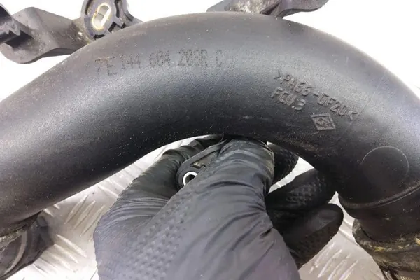 Tubo intercooler RENAULT CAPTUR 0.9L benzina OEM 7E144604208R image 4