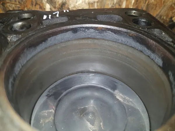 Bloco Motor VW/SEAT/SKODA/AUDI 1.6TDI OEM 03L021P image 5