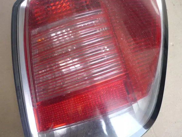 Luz trasera derecha Opel Astra H III Kombi image 3
