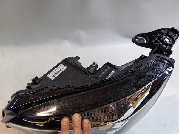 PEUGEOT 208 II - LINKER KOPLAMP image 2