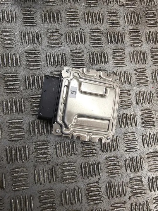 Controlador AdBlue Renault Trafic III OEM 0281032615 image 3
