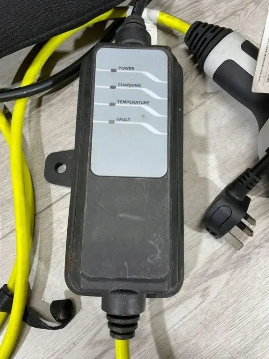 BMW 5 G30 Battery Charging Cable 7926153 image 5