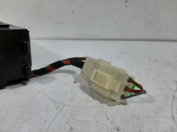 Isqueiro Audi OE OEM 8D0863284C - Usado image 8
