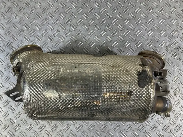 Mercedes VITO 447 Katalysator OEM A4474903701 image 2