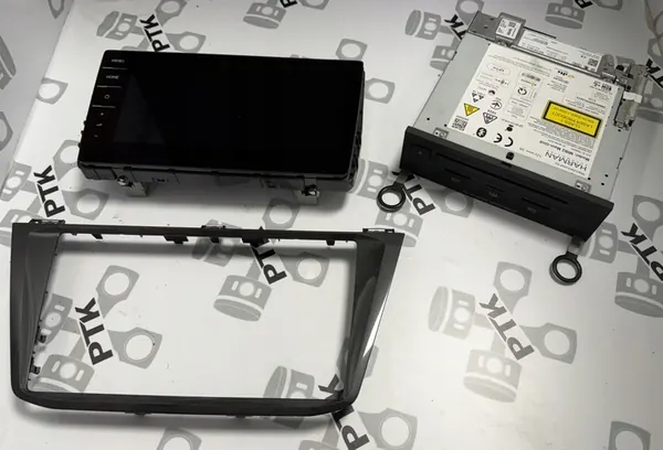 TIGUAN II 5NA SYSTÈME DISCOVERY PRO + ÉCRAN + CADRE image 1