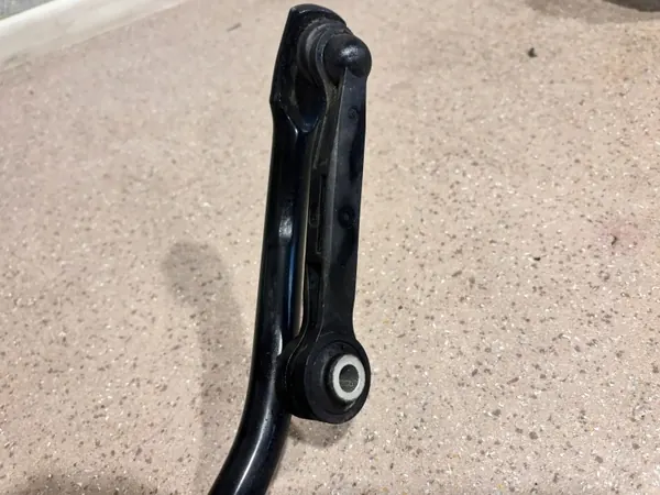 BMW X3 G01 Bakre stabiliseringsstag OEM 6885772 image 5