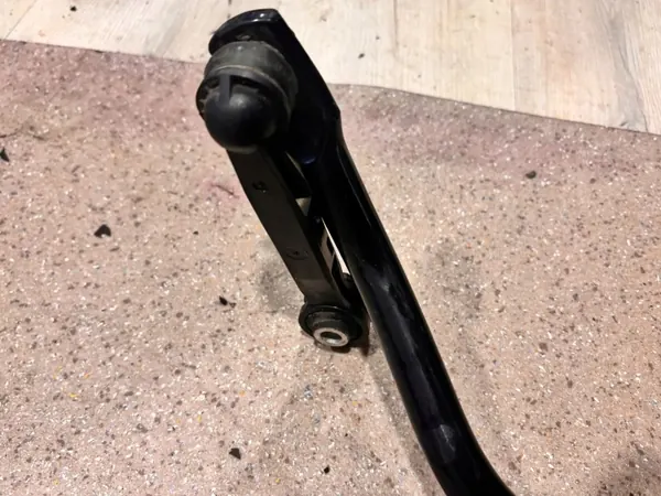 BMW X3 G01 Bakre stabiliseringsstag OEM 6885772 image 6