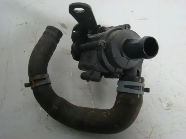 Hulpwaterpomp OEM 5Q0965561B voor Audi VW image 3