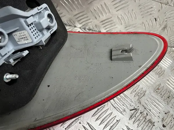 MERCEDES W246 B-KLASSE LINKER ACHTERLICHT A2468200164 image 5