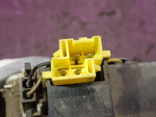 Fecho porta-malas Opel OE OEM Zawada-384717- Usado image 7