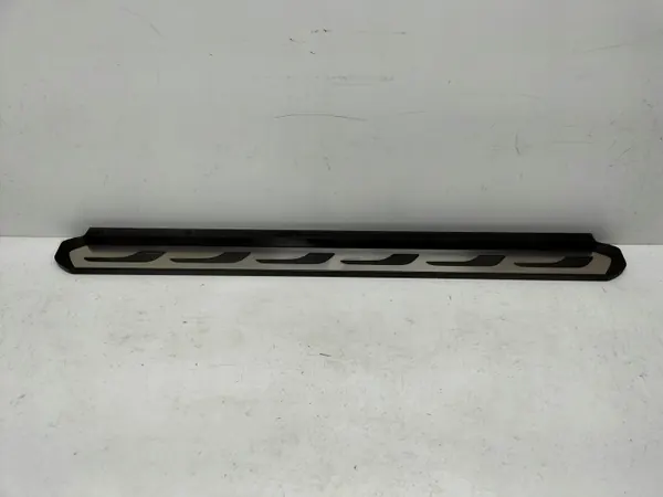 Rechter treeplank OEM PW388-16002 voor Toyota RAV4 image 2