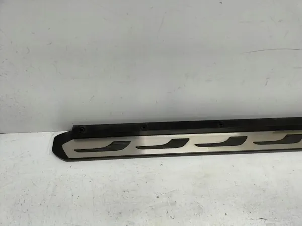 Rechter treeplank OEM PW388-16002 voor Toyota RAV4 image 4