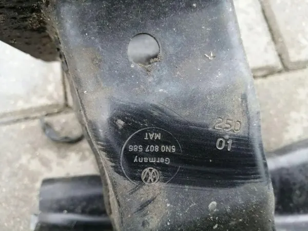Viga para-choques traseira OEM 5N0807586 VW TIGUAN image 3
